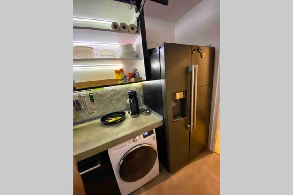 2 Zimmer Apartment mit Blick auf den Kölner Dom Apartment *