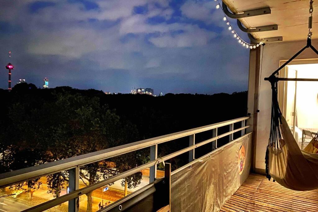 2 Zimmer Apartment mit Blick auf den Kölner Dom *