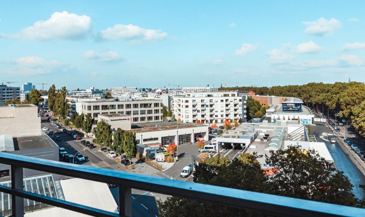 2 Zimmer Apartment mit Blick auf den Kölner Dom *
